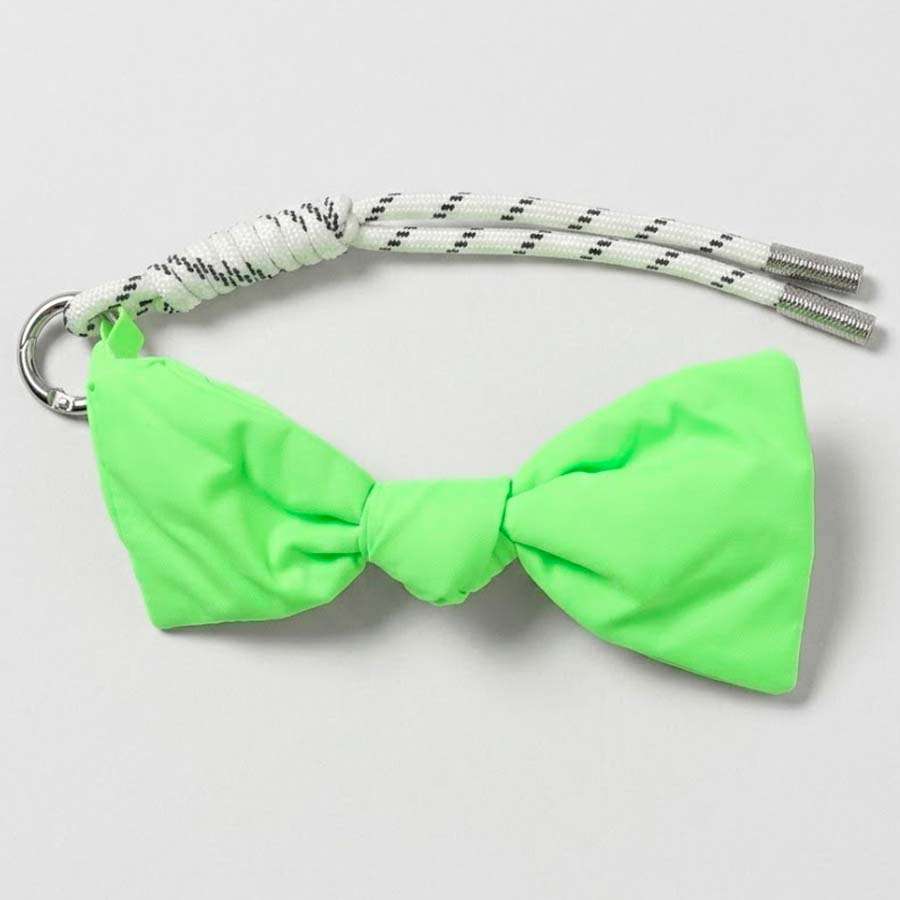 Charm Colgante Lazo — Accesorio Elegante para Móvil