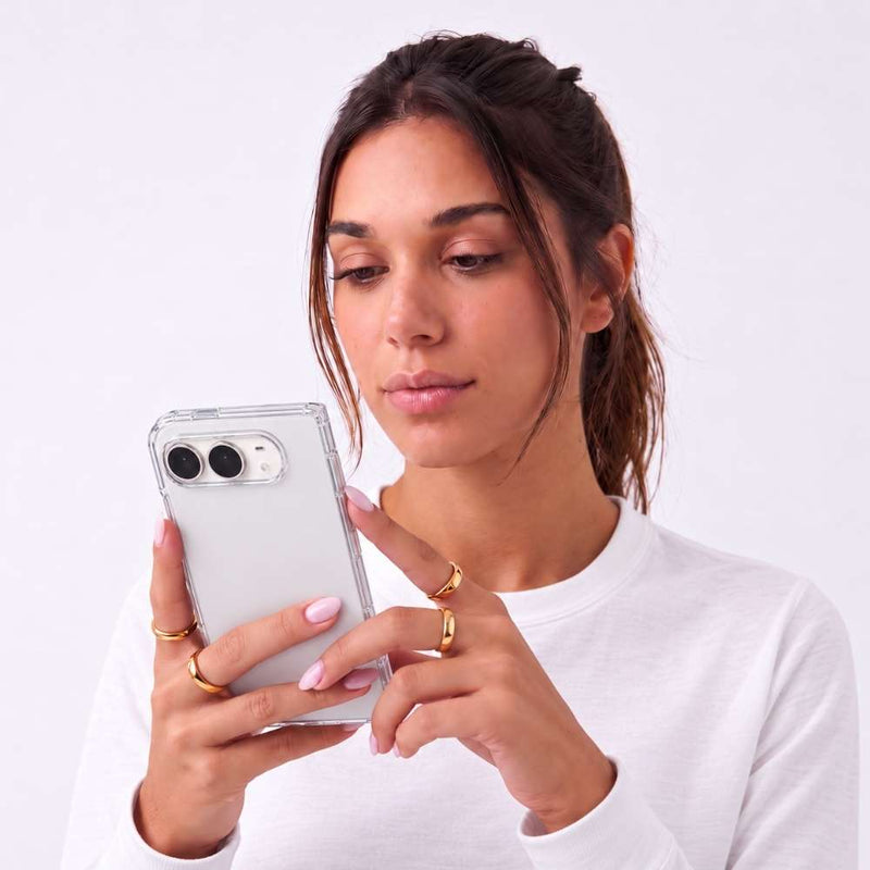 Funda de silicona transparente fina y ligera para iPhone Duo, vista 3 de 5